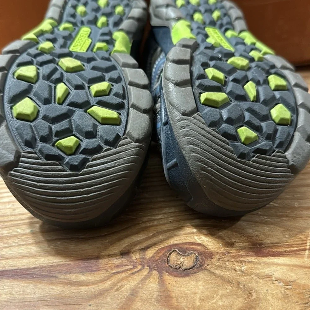 Merrell hydro sandals with leather upper size 12M blue gray Kids